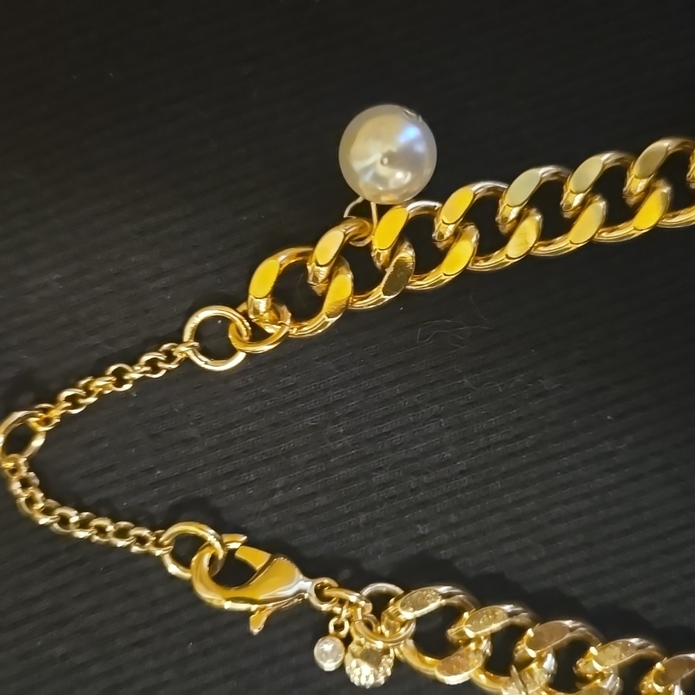 Ann Taylor Faux Pearls And Thick Gold Chain Necklace - Picture 4 of 8